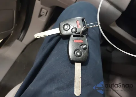 2015 Honda Odyssey Lx z USA, uszkodzony, nr VIN 5FNRL5H29FB029671